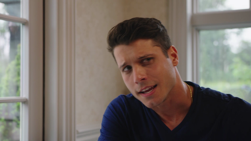 The.Maltese.Holiday.2021.BluRay.REMUX.1080p.AVC.DD2.0 HDS.mkv 20221111 162949.732