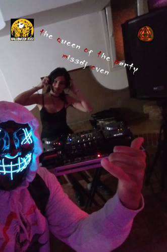 HALLOWEEN 2022 queen.png
