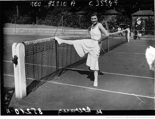 Lili de Alvarez avec sa jupe culotte 1931 B W.jpg