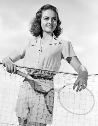 Donna Reed, 1945 B W.jpg
