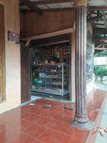 Warung Bu Juminingsih.jpg