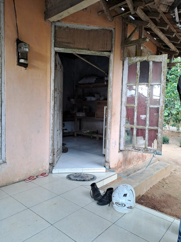 Warung Bu Mukholifah.jpg