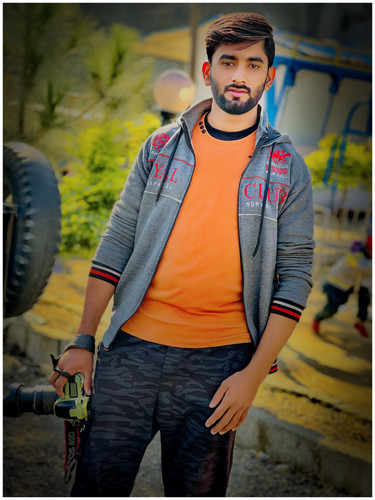 Asif Ali Grapher.jpg