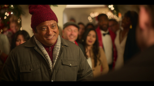 Falling.for.Christmas.2022.1080p.NF.WEB DL.DDP5.1.Atmos.H.264 playWEB.thumb 03.png