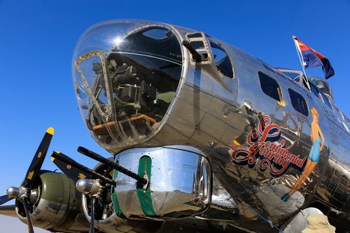 Front of the B 17 Sentimental Journey 6194.jpg